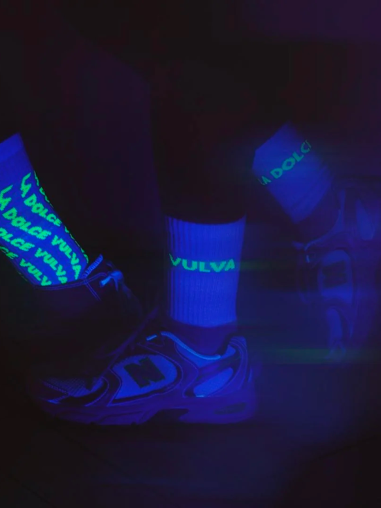 LA DOLCE VULVA Wavy Neon Socks