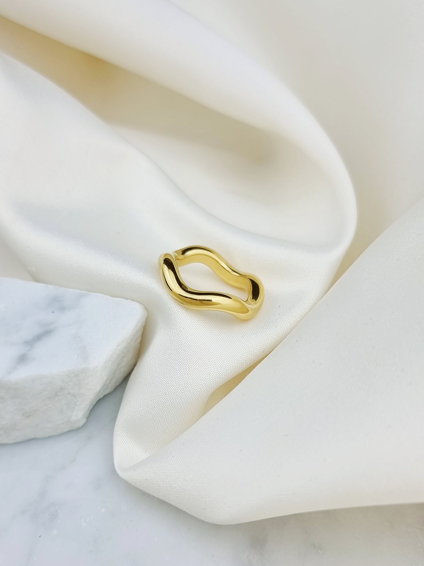 Soft Wave Ring