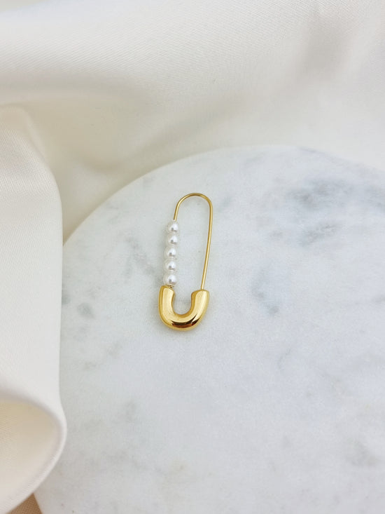 Pearly Safety Pin Earrings