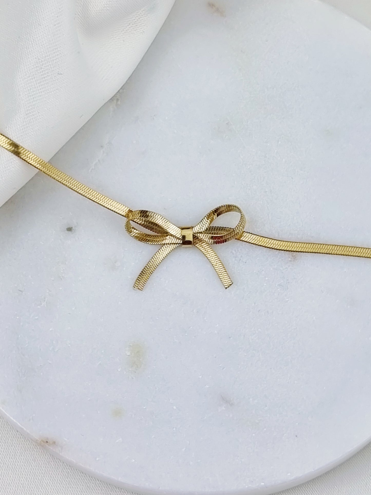 Bow Choker Halskette