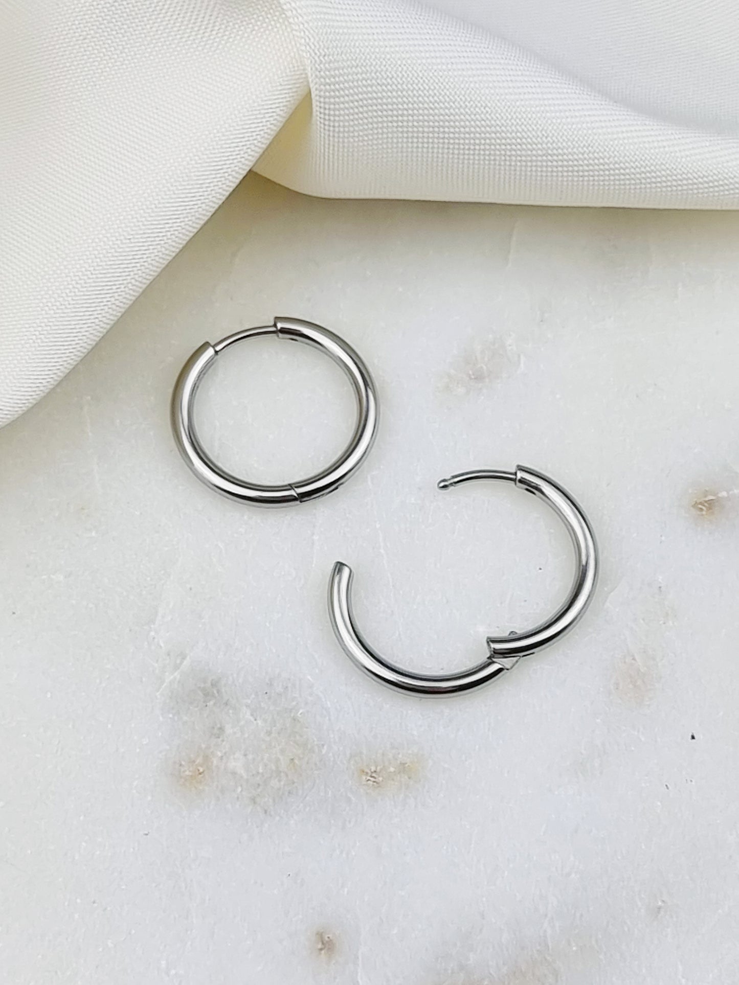 Thick Plain Hoop 16mm