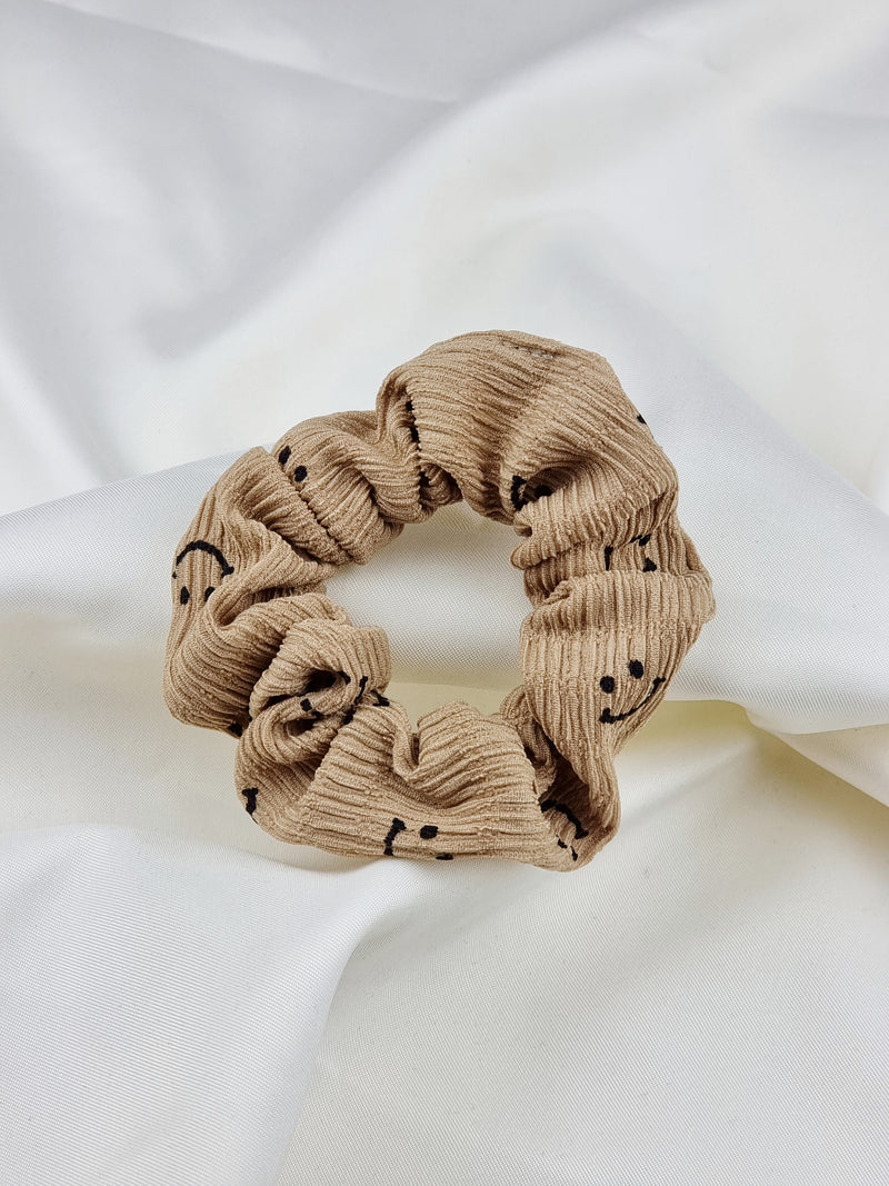 Ribbed Smiley Scrunchie - Beige - Scrunchie