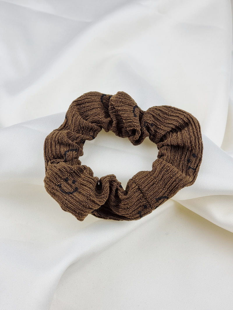 Ribbed Smiley Scrunchie - Brown - Scrunchie
