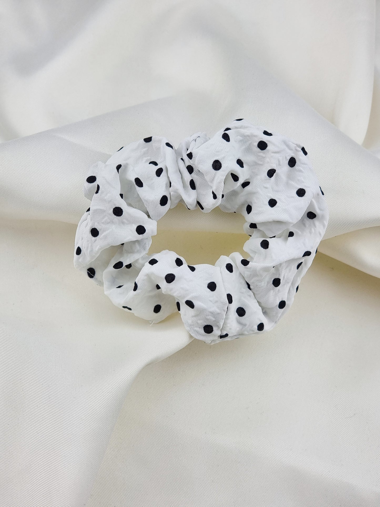 Dotted Scrunchie