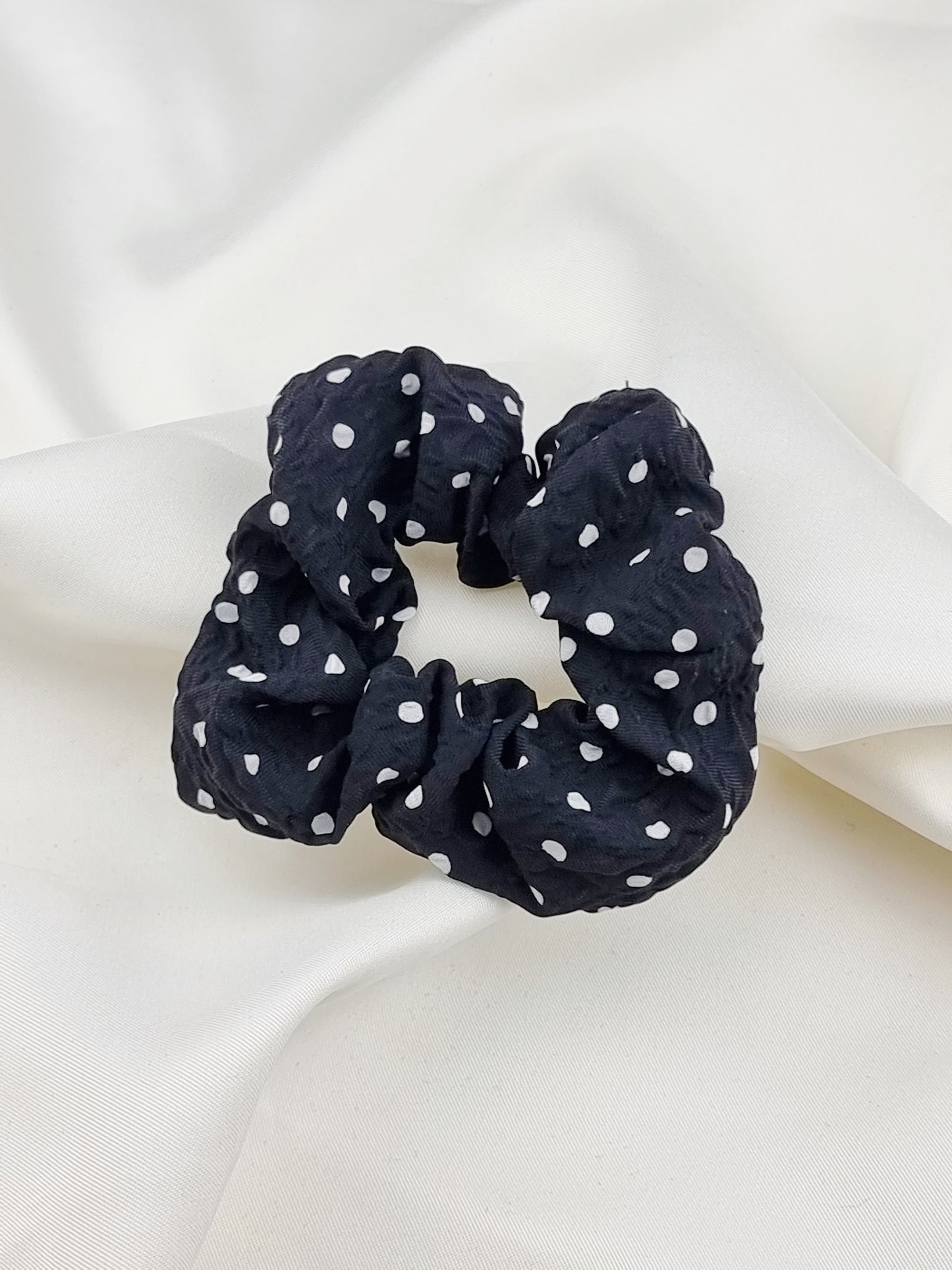 Dotted Scrunchie