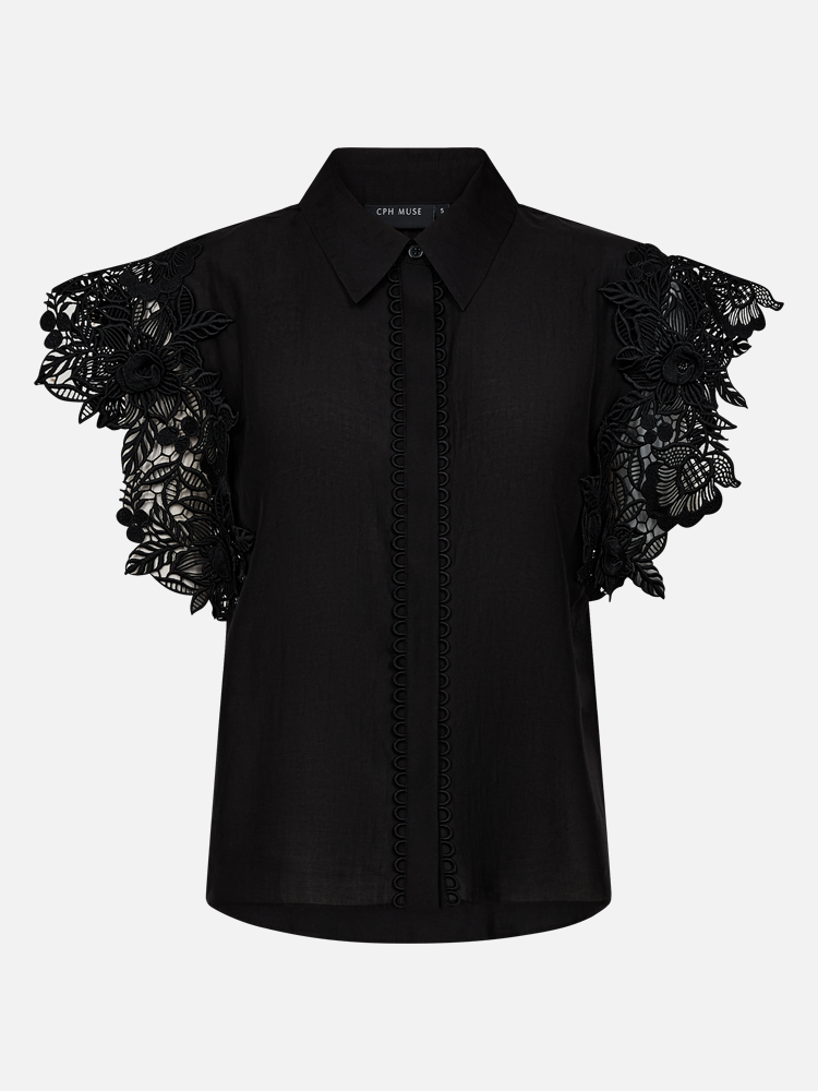 COPENHAGEN MUSE CMMolly Boxy Short Sleeved Shirt Black
