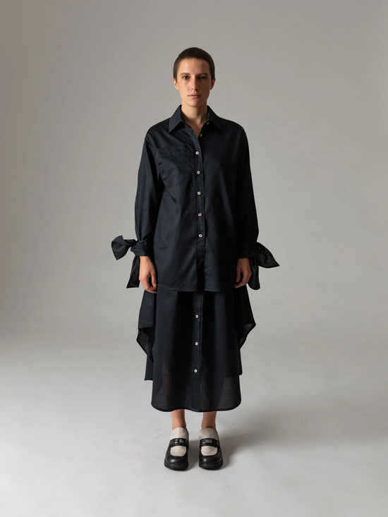 JANA WIELAND Dawn Bow Sleeve Shirt / Eclipse Black - S - Hemd