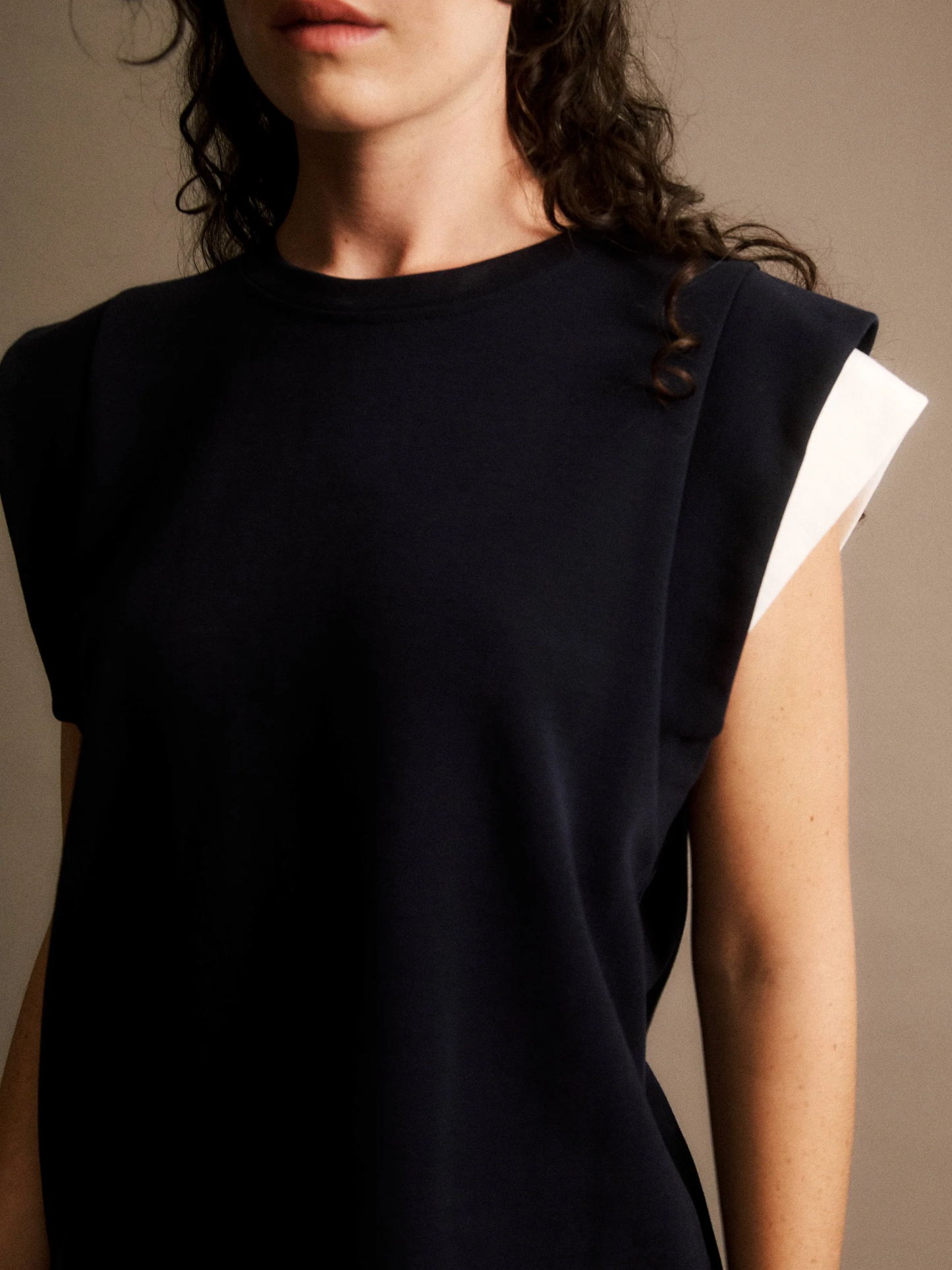 JIJI STUDIOS Claudine Shirt - T-Shirt