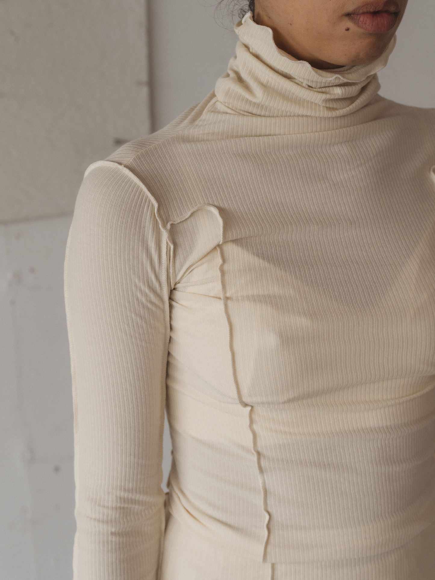BASERANGE Omato Turtle Neck - Off White