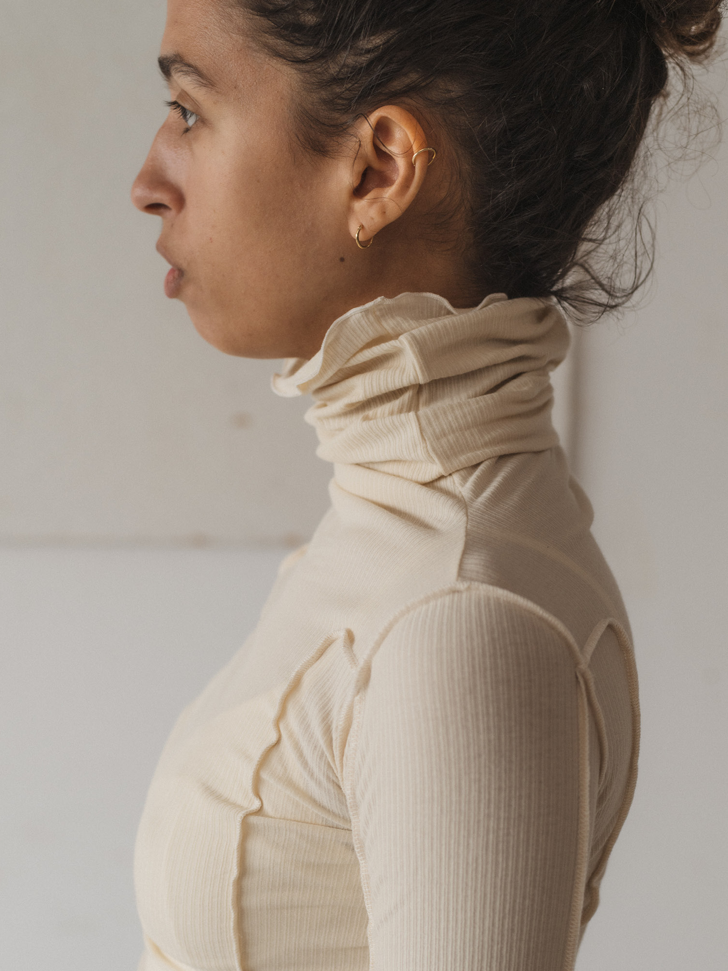 BASERANGE Omato Turtle Neck - Off White
