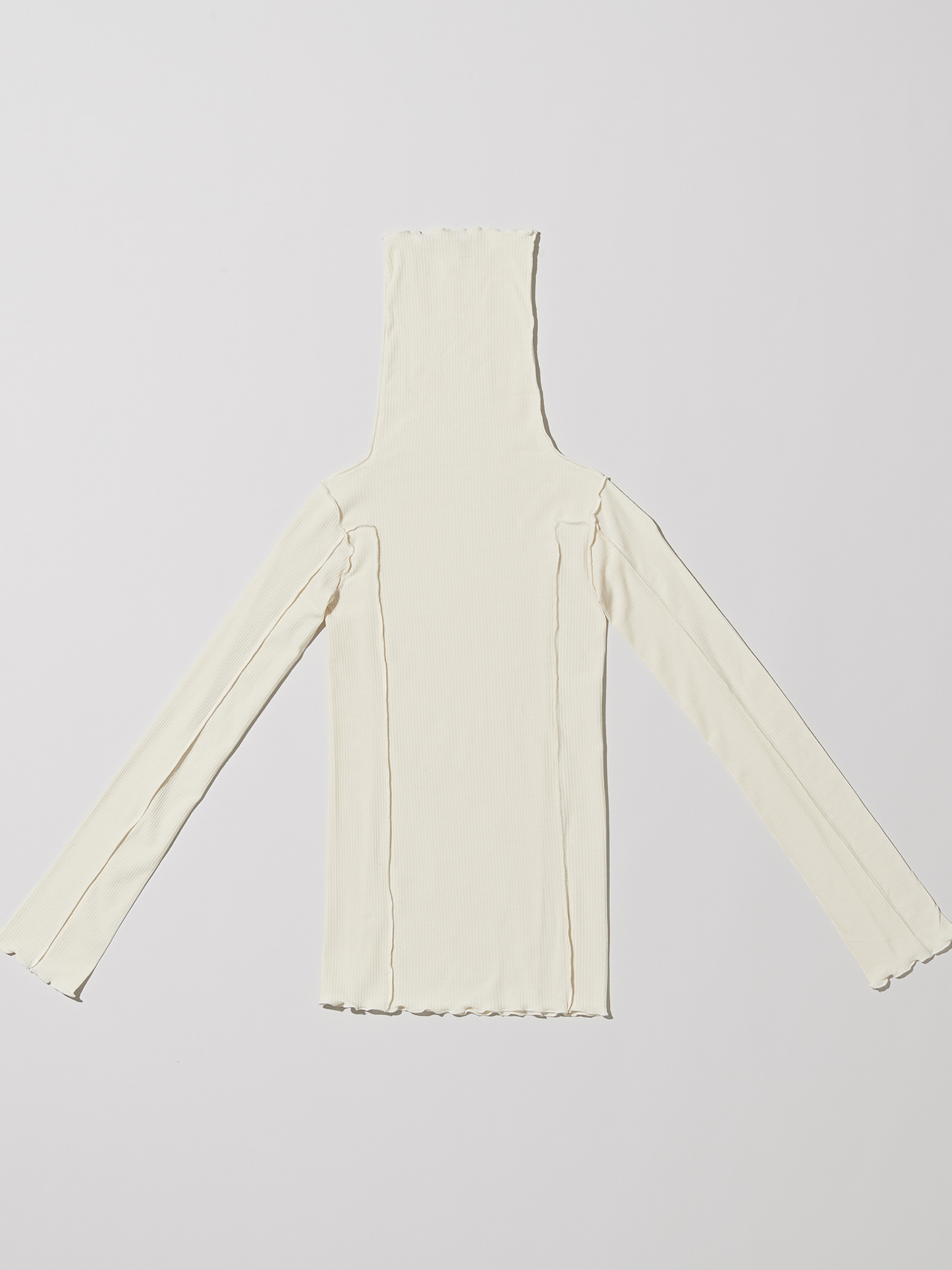 BASERANGE Omato Turtle Neck - Off White