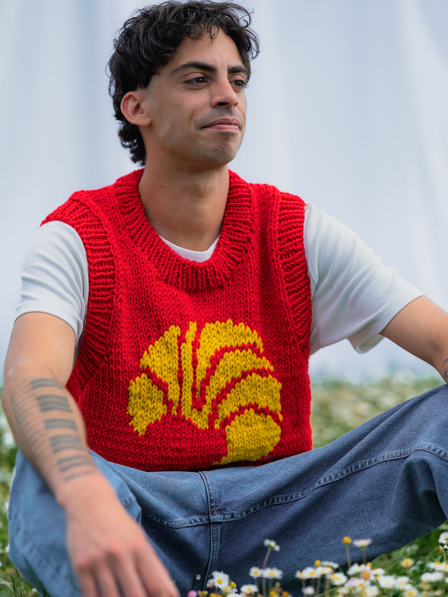 ROMANDO Croissant Sweater Red/Yellow - Strick