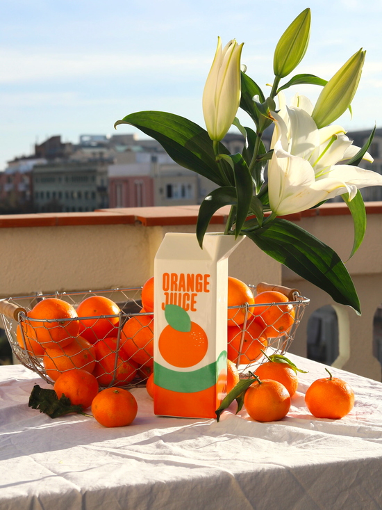 FLUID Orange Juice Vase