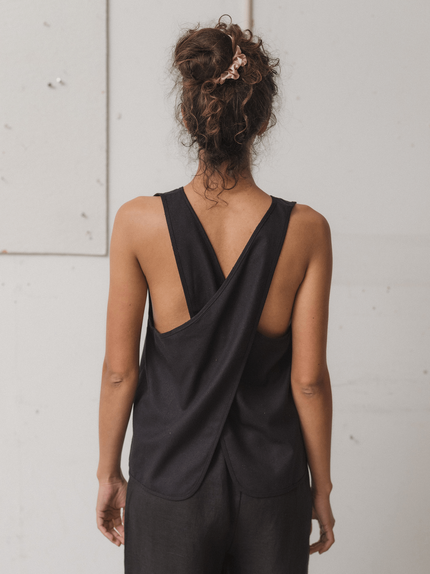 BASERANGE Apron Top - Black