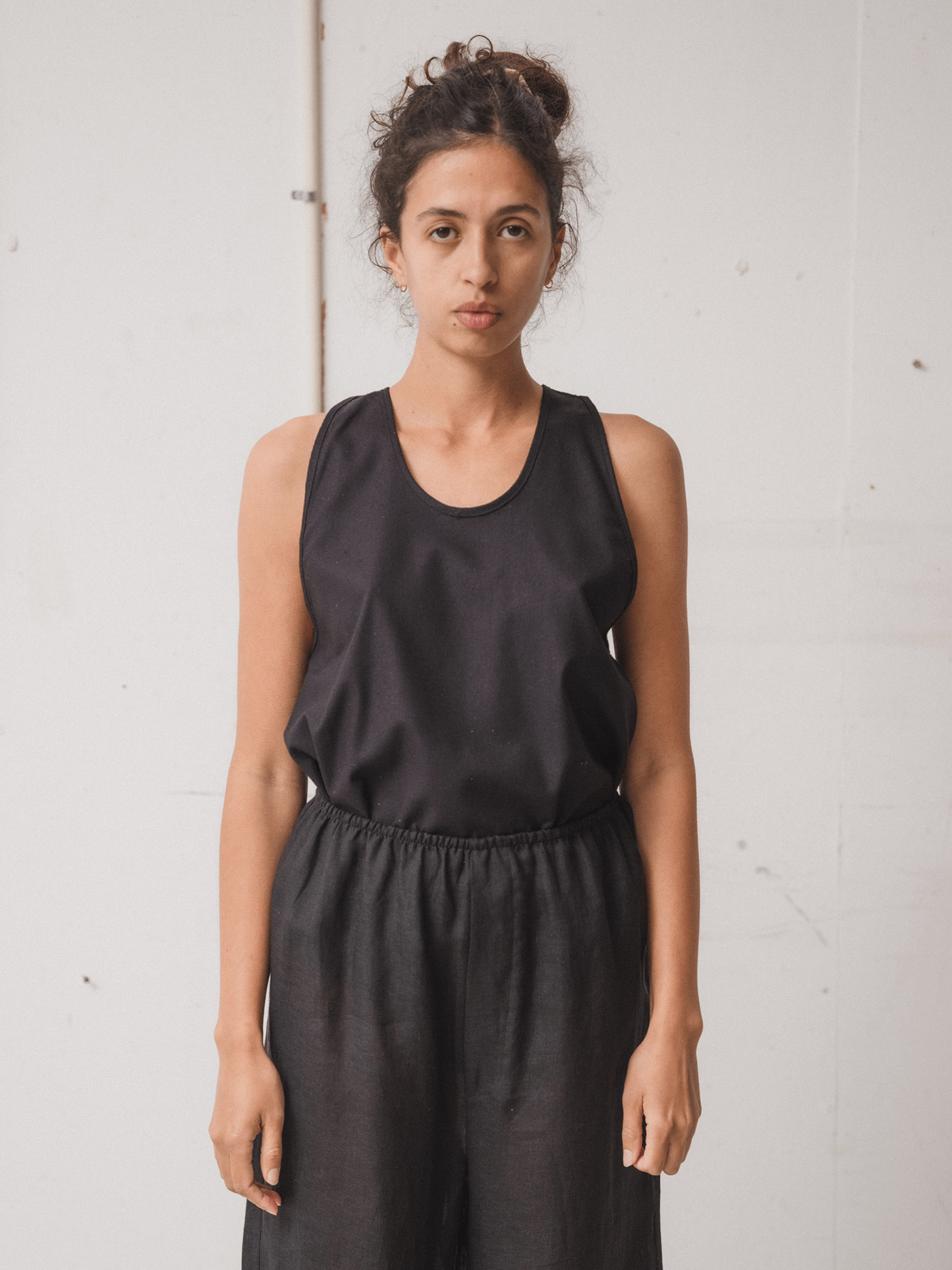 BASERANGE Apron Top - Black