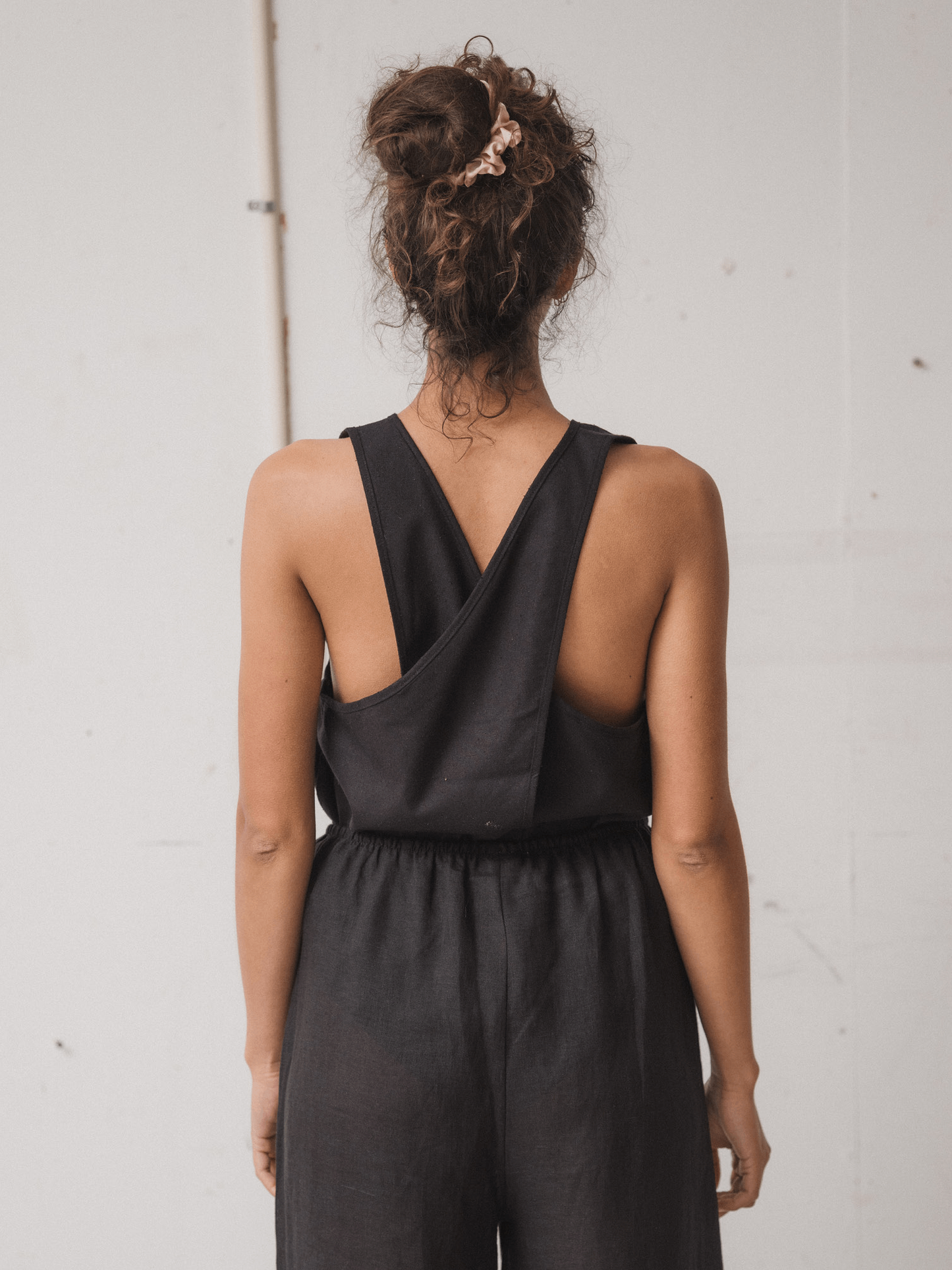 BASERANGE Apron Top - Black