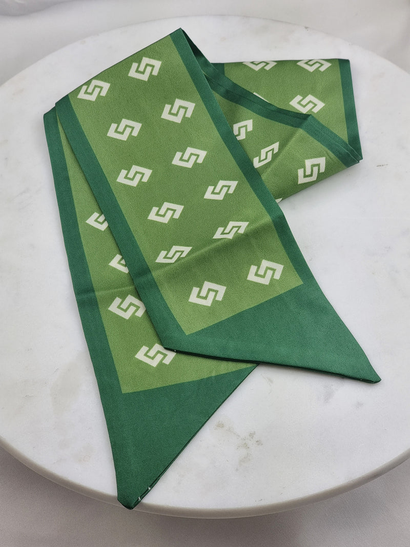 Thin Green Scarf - Simple - Schal