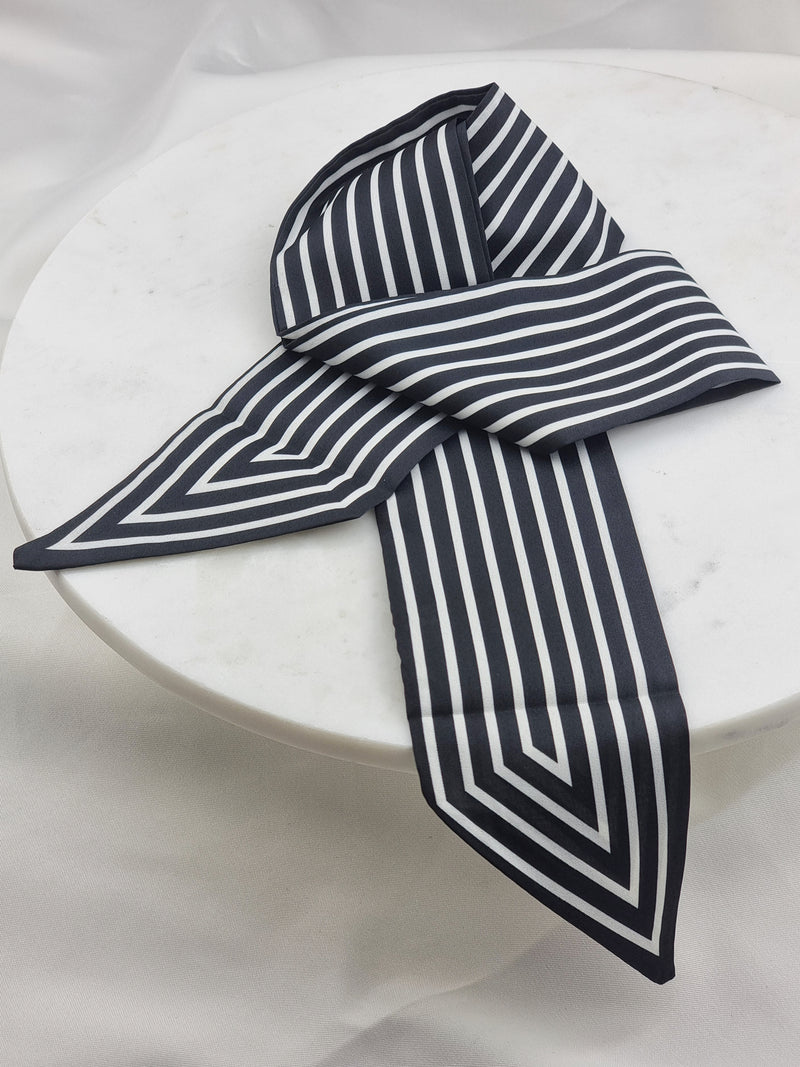 Thin Black & White Scarf - Black Stripes - Schal