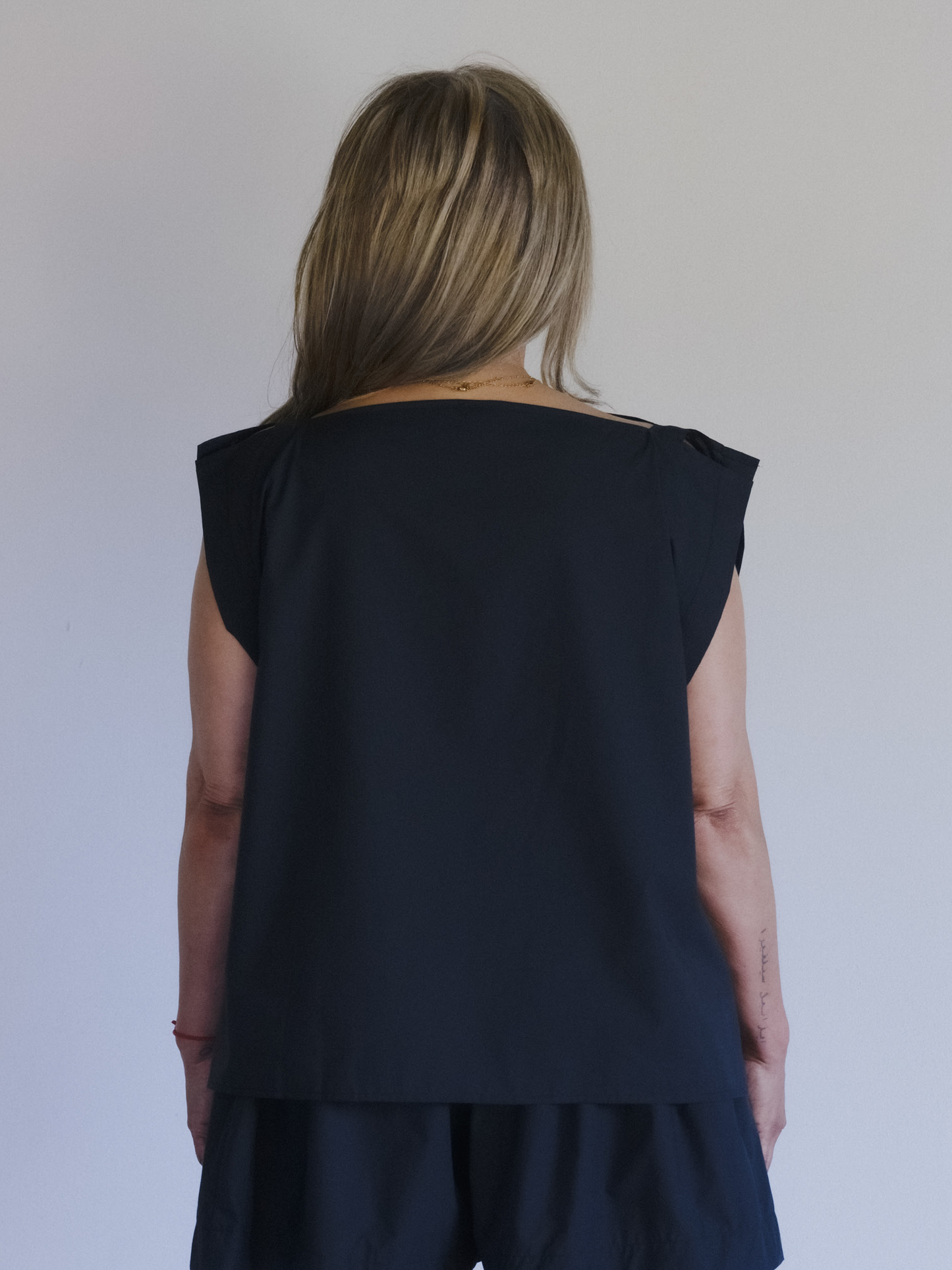 BASERANGE Part Top Black