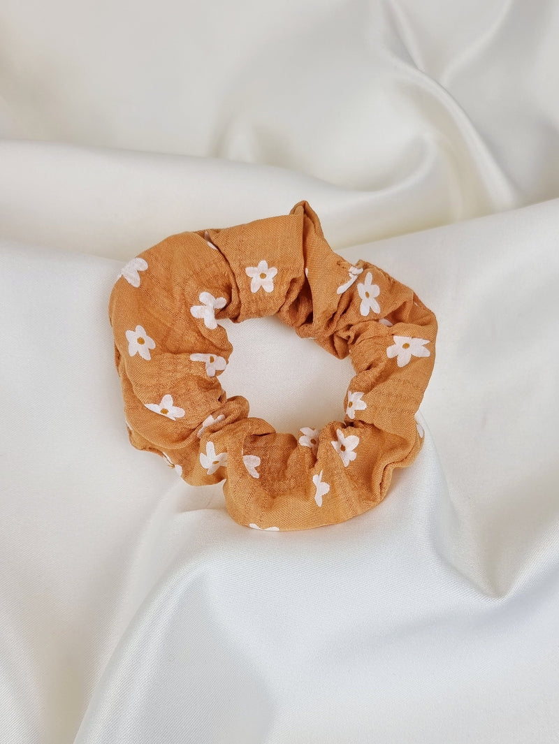 Opaque Daisy Scrunchie - Orange - Scrunchie