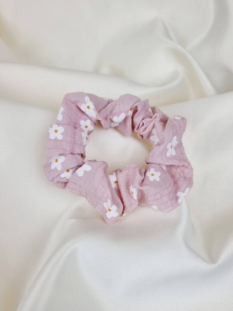 Opaque Daisy Scrunchie - Baby Pink - Scrunchie