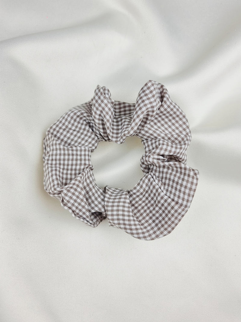 Picnic Scrunchie - Brown - Scrunchie