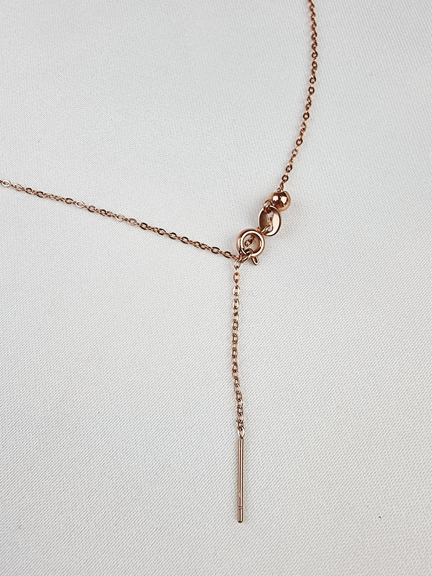 Load image into Gallery viewer, Dainty necklace
