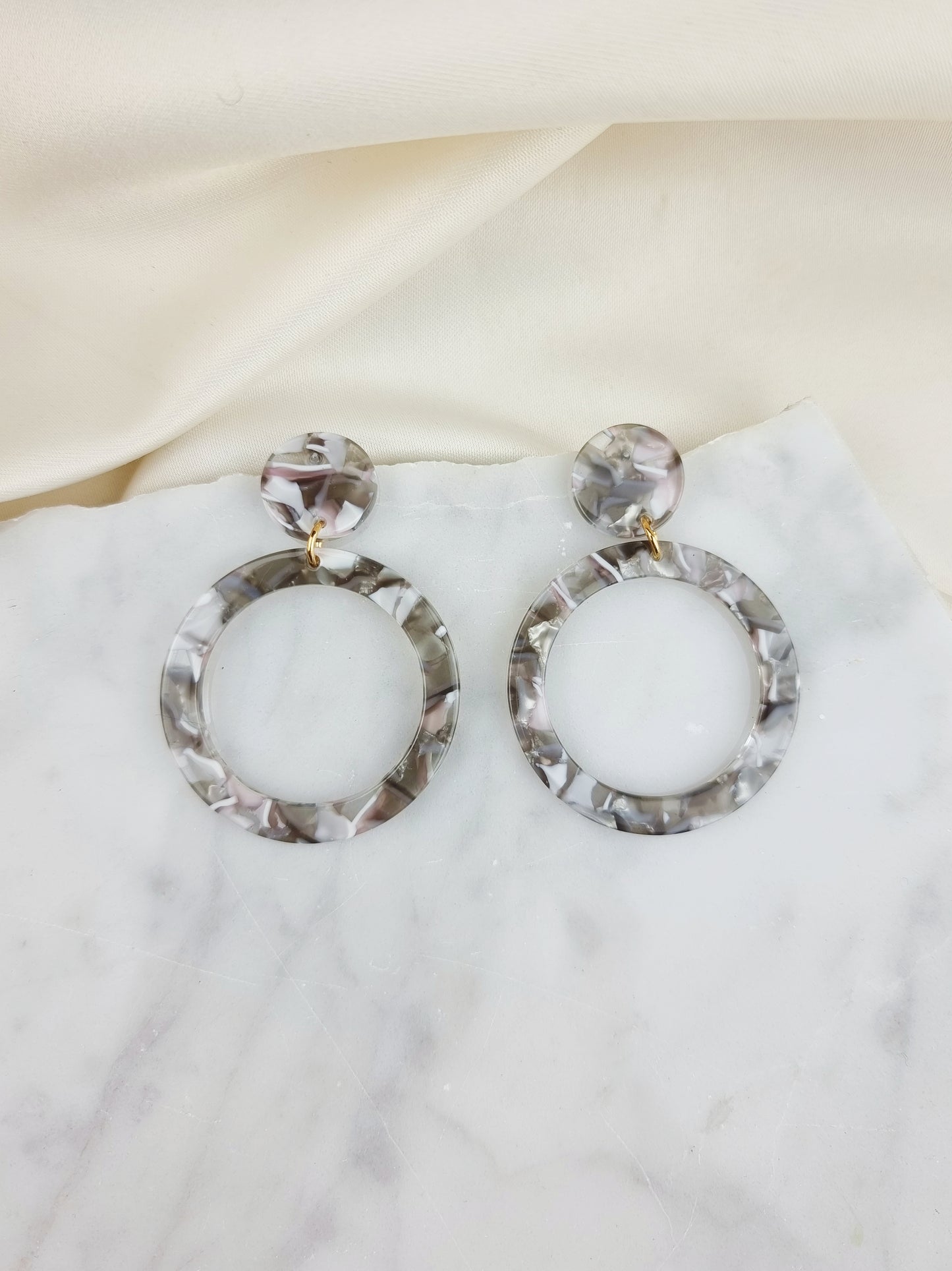 Load image into Gallery viewer, Statement Earrings Circles
