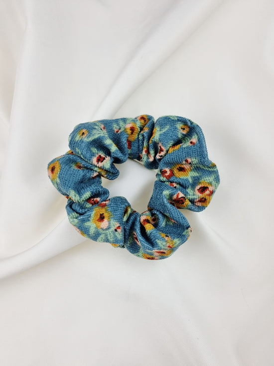 Vintage Flowery Scrunchie