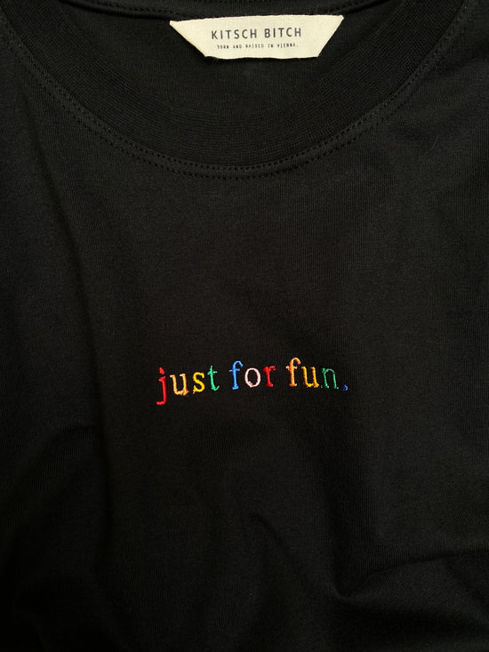Lade das Bild in den Galerie-Viewer, KITSCH BITCH Just For Fun Embroidery Unisex T-Shirt
