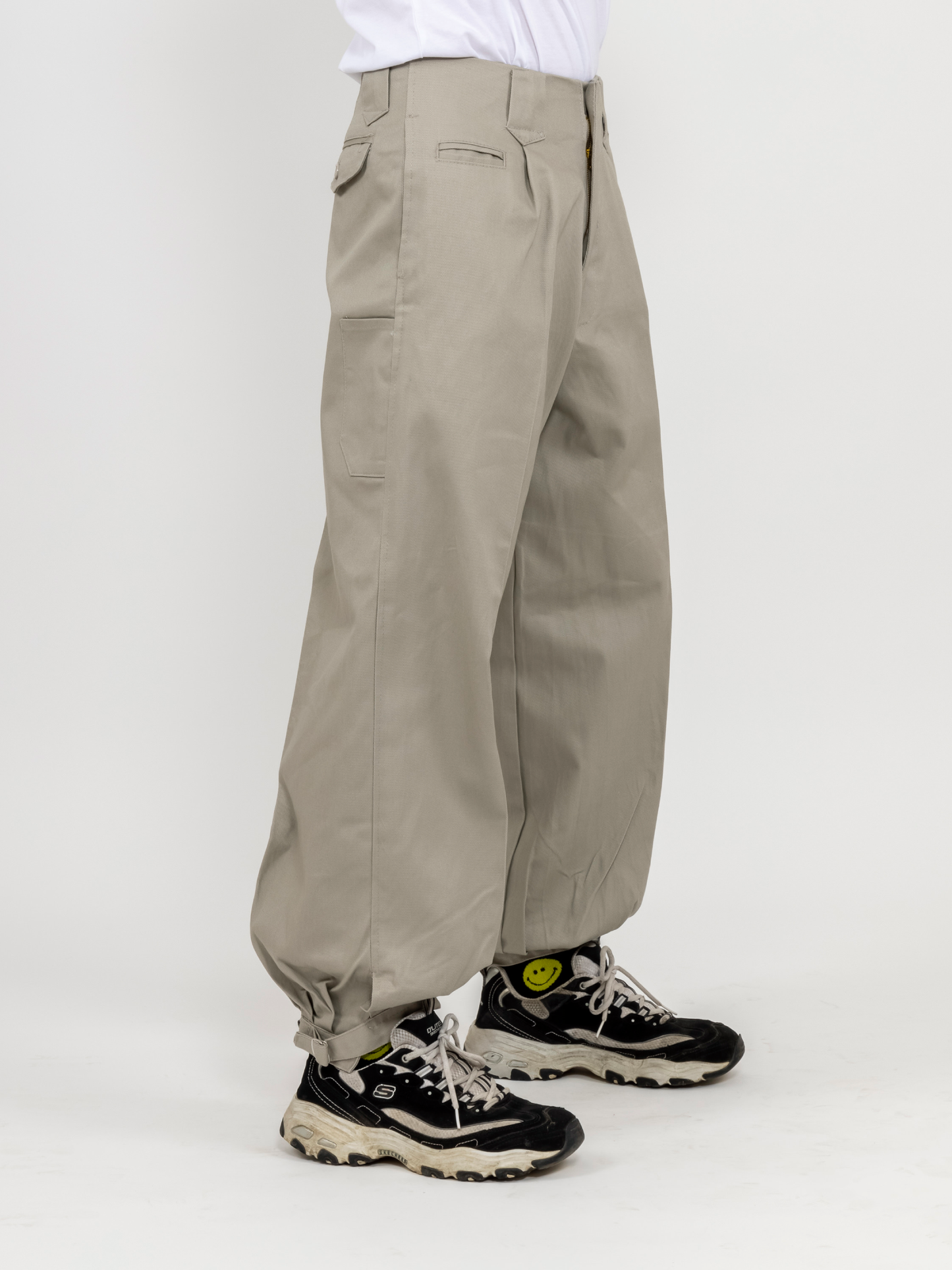 Lade das Bild in den Galerie-Viewer, SIGHT Japanese Workwear Pants  - Ash Grey
