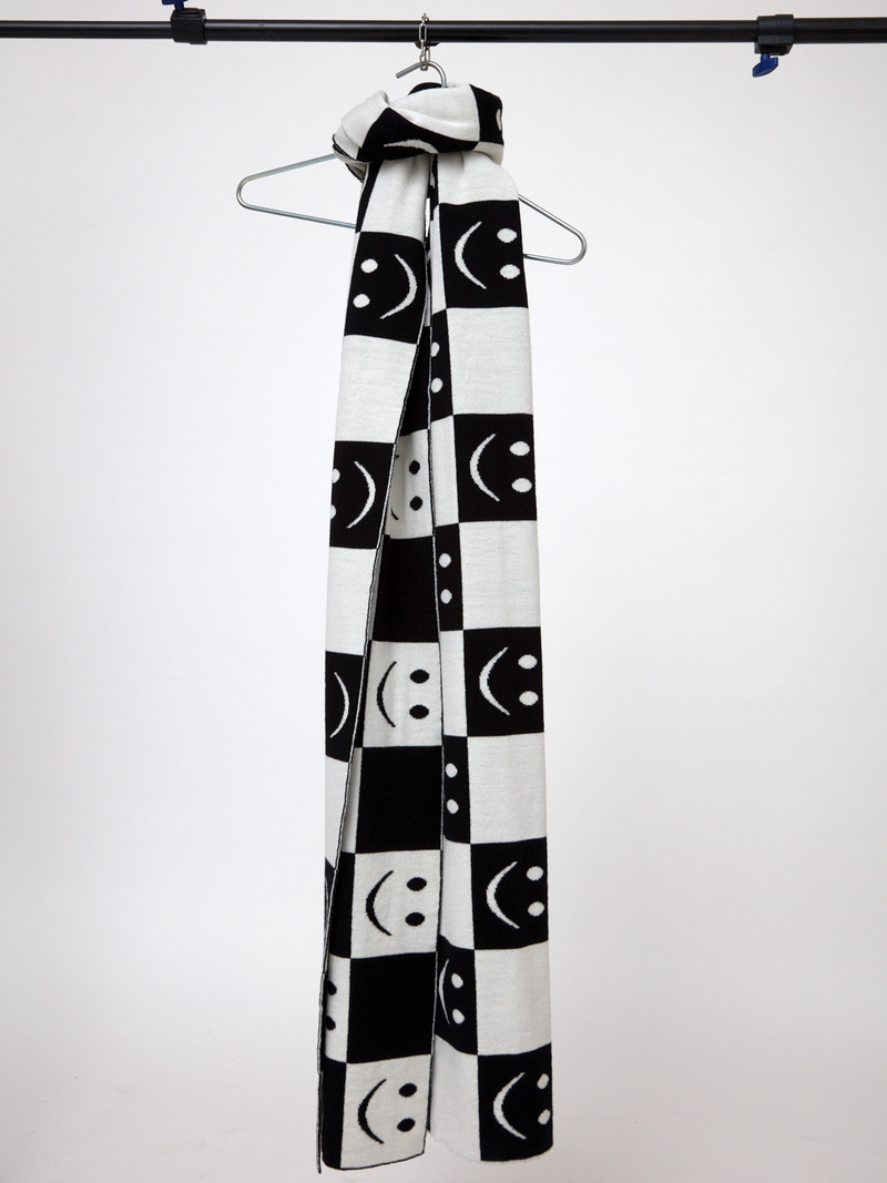 ASTRID DEIGNER Jacquard Scarf - Schal